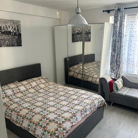Cosy 2-Bedroom Flat In Finsbury Park, Modern, Convenient & Close To Central London! Exterior foto