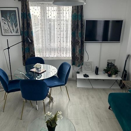 Cosy 2-Bedroom Flat In Finsbury Park, Modern, Convenient & Close To Central London! Exterior foto